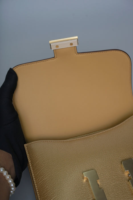 Hermes Constance 18 in Dore Chevre Chamklight Permabrass (Brand New)