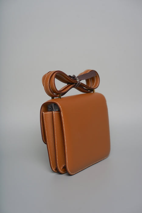 Hermes Constance 18 in Gold Epsom Ghw (Brand new)
