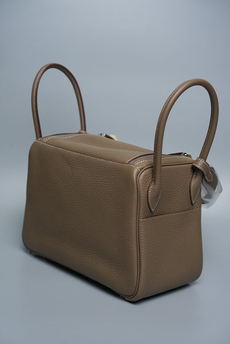 Hermes Lindy 26 in Etoupe Phw (Brand New)