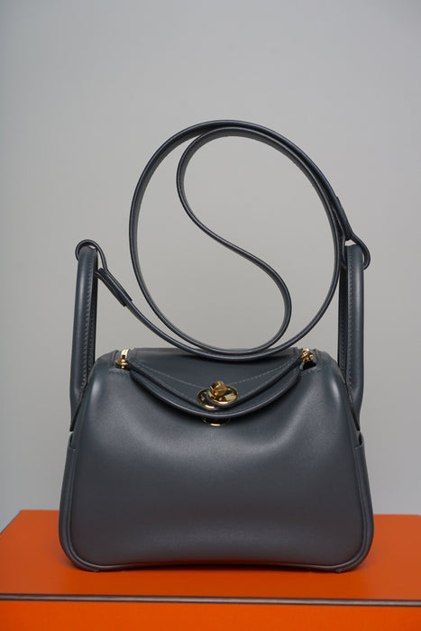 Hermes Mini Lindy in Gris Misty Swift Permabrass