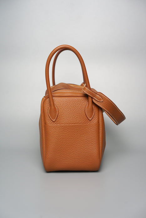 Hermes Lindy 26 in Gold Ghw