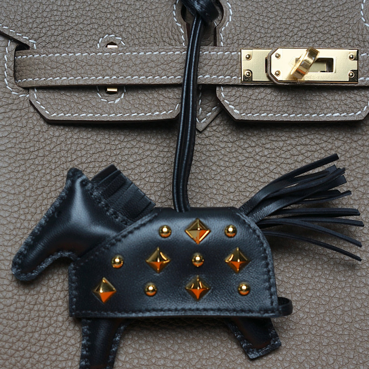 ほぼ新品！ エルメス ロデオ PM 単色 HERMES rodeo 楽天市場