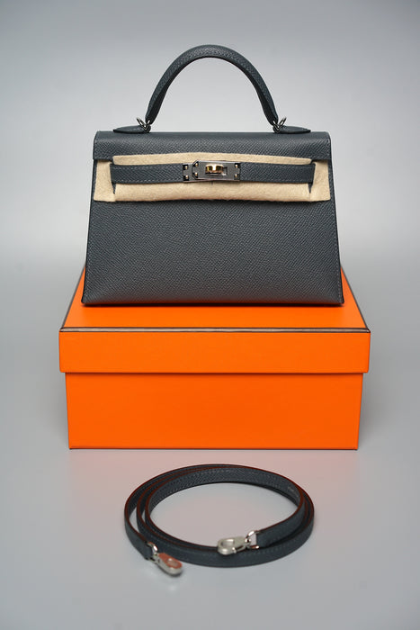 Hermes Kelly 20 in Gris Misty Electrum (Brand New)