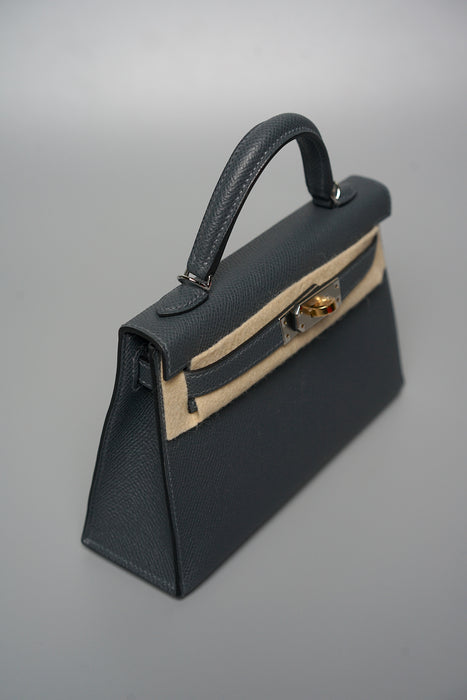 Hermes Kelly 20 in Gris Misty Electrum (Brand New)