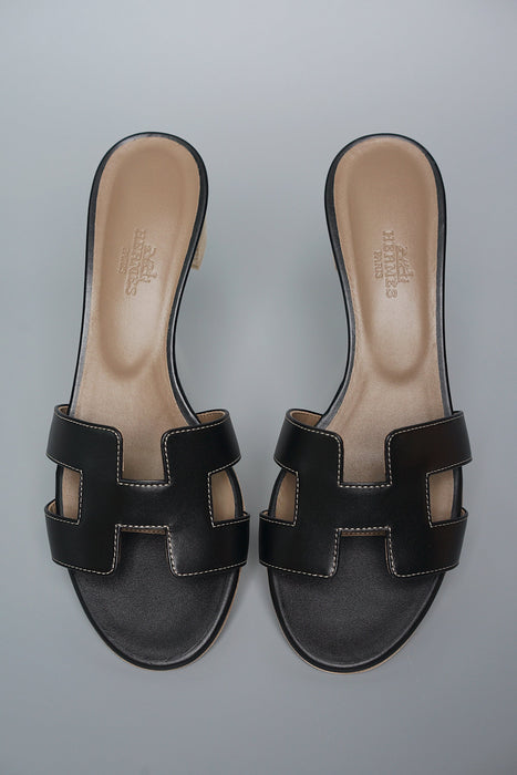 Hermes Oasis Sandals in Black Size 34.5 (Brand New)