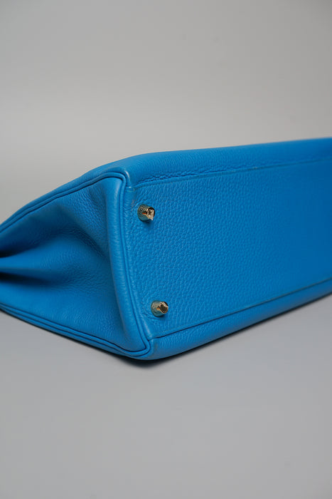 Hermes Kelly 32 Retourne in Blue Zanzibar Togo Ghw