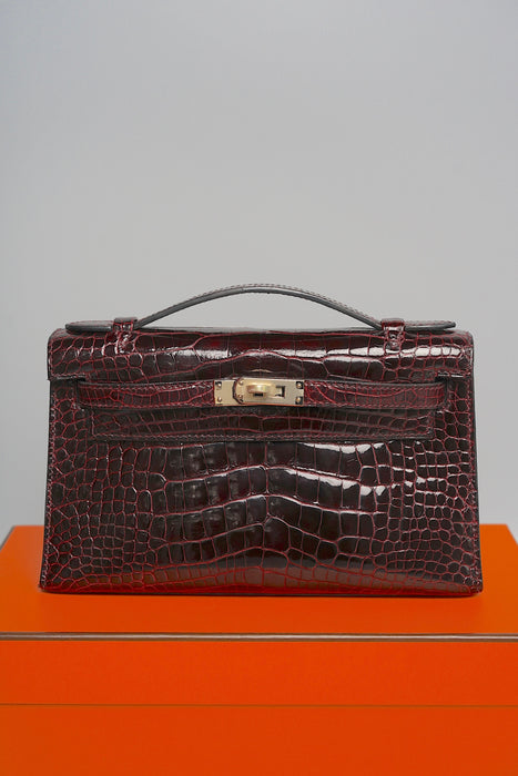 Hermes Kelly Pochette in Bordeaux Shiny Alligator Permabrass