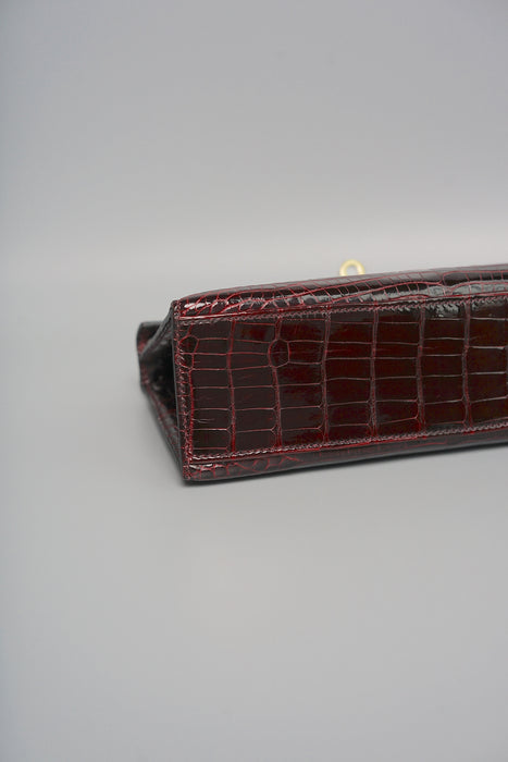 Hermes Kelly Pochette in Bordeaux Shiny Alligator Permabrass