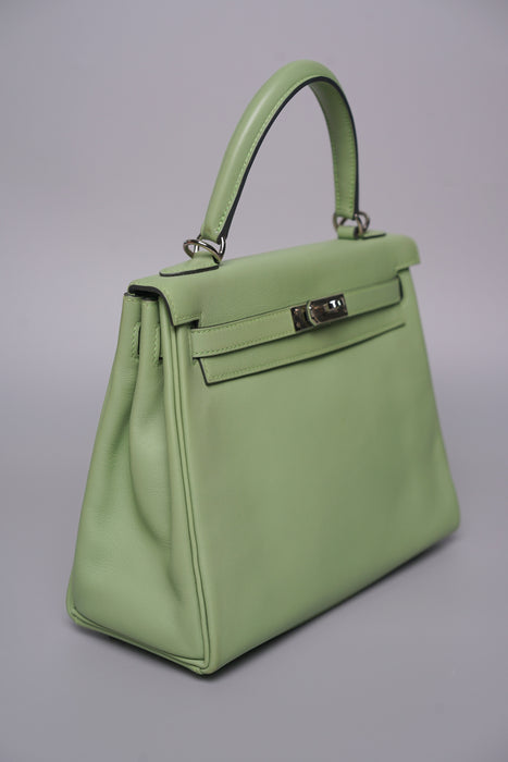 Hermes Kelly Retourne 25 in Vert Criquet Phw