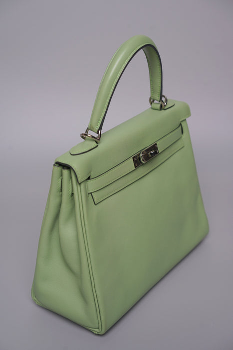 Hermes Kelly Retourne 25 in Vert Criquet Phw