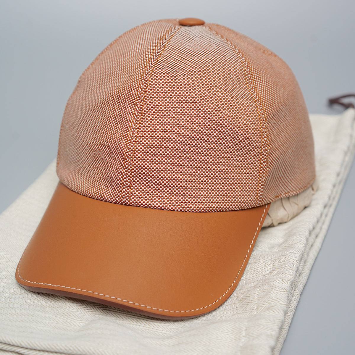 キャップ 人気ケリーバックルTess Kelly Plein Air HERMES 新作 キャップ 人気ケリーバックル Tess Kelly Plein Air