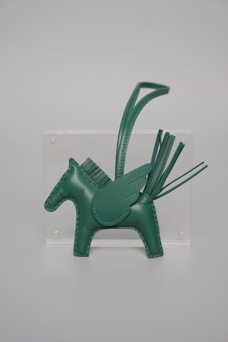 Hermes Pegase PM Charm in Vert Moyen (Brand New)