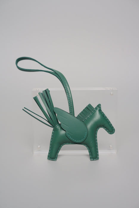 Hermes Pegase PM Charm in Vert Moyen (Brand New)