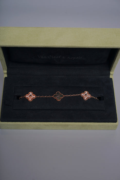 VCA 5 Motifs in RoseGold Diamonds (Brand New)