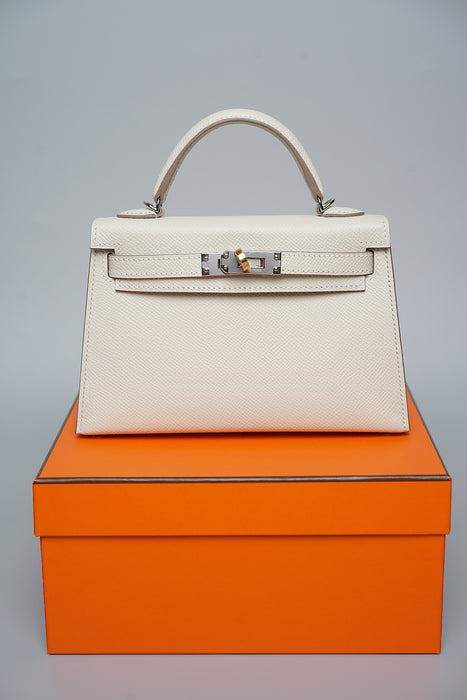 Hermes Kelly II Sellier 20 in Electrum Craie (Brand New)