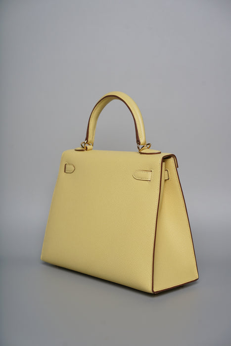 Hermes Kelly 25 in Jaune Poussin Epsom Ghw