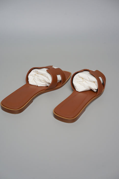 Hermes Oran Sandals in Gold Size 39 (Brand New)