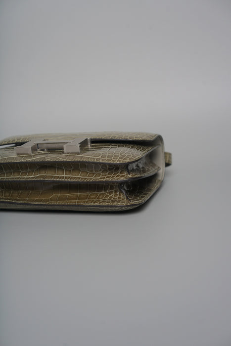 Hermes Constance 18 in Gris T Shiny Alligator Phw