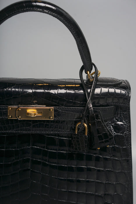 Hermes Kelly 28 in Black Shiny Alligator Ghw