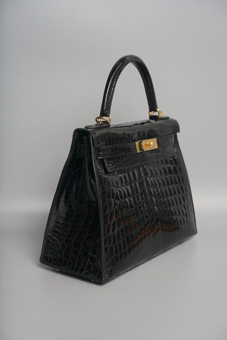 Hermes Kelly 28 in Black Shiny Alligator Ghw