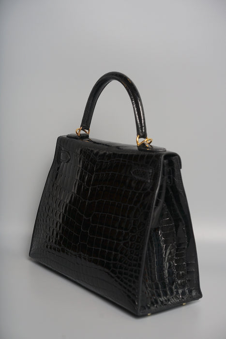 Hermes Kelly 28 in Black Shiny Alligator Ghw
