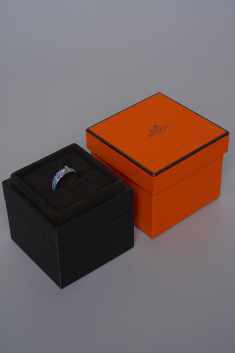 Hermes Kelly Ring in White Gold / Blue Sapphire Size 54