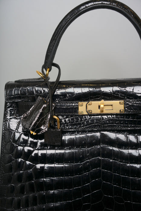 Hermes Kelly 28 in Black Shiny Niloticus Ghw ( Brand New)
