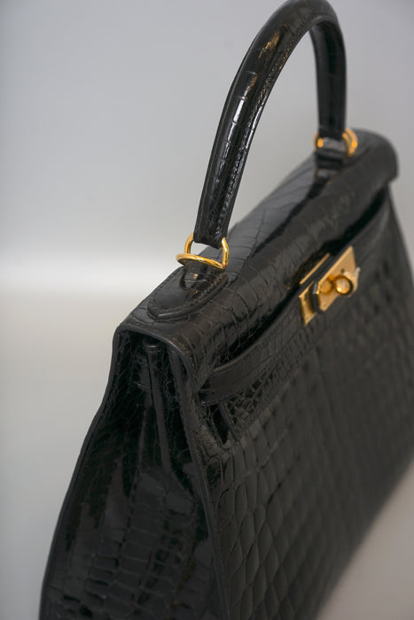 Hermes Kelly 28 in Black Shiny Niloticus Ghw ( Brand New)