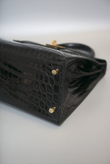 Hermes Kelly 28 in Black Shiny Niloticus Ghw ( Brand New)