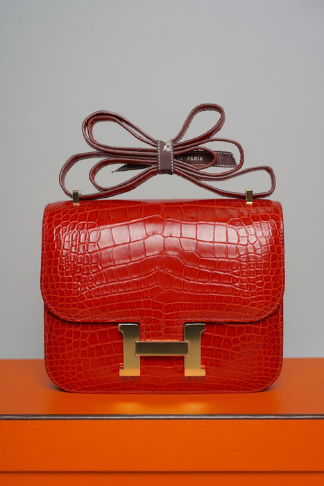 Hermes Constance 18 in Geranium Shiny Alligator Ghw