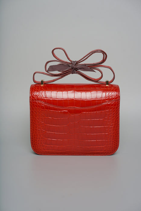 Hermes Constance 18 in Geranium Shiny Alligator Ghw