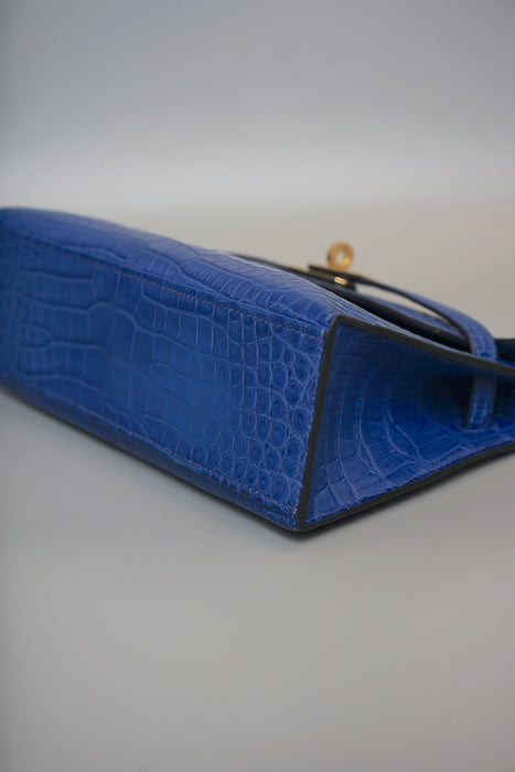 Hermes Kelly Pochette in Blue Royal Matte Alligator Ghw