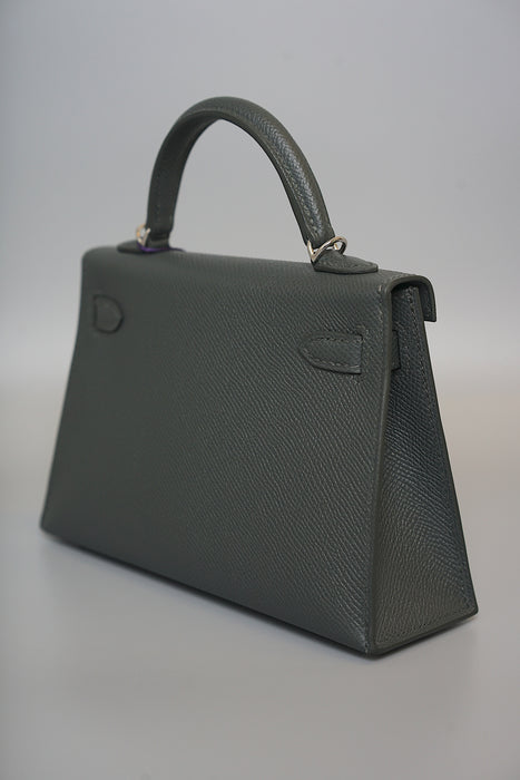 Hermes Kelly 20 in Vert Mangrove Epsom Electrum