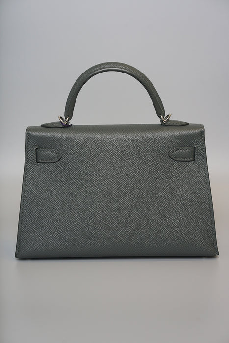 Hermes Kelly 20 in Vert Mangrove Epsom Electrum