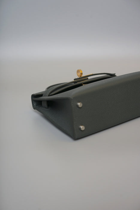 Hermes Kelly 20 in Vert Mangrove Epsom Electrum