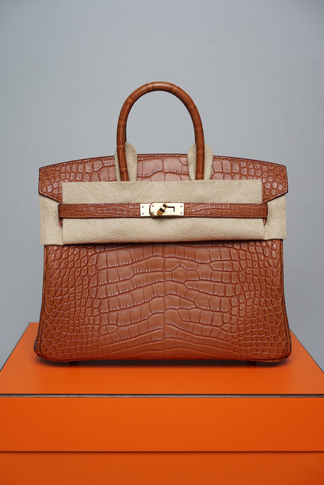 Hermes Birkin 25 in Gold Matte Alligator Ghw (Brand New)