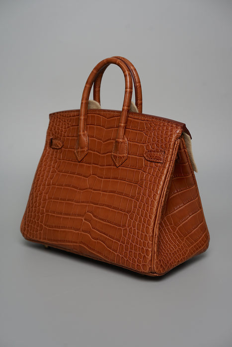 Hermes Birkin 25 in Gold Matte Alligator Ghw (Brand New)