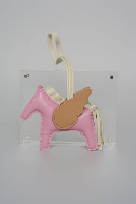 Hermes Rodeo Pegase Charm PM in Mauve Sylvestre/Craie/Chai Milo Lambskin