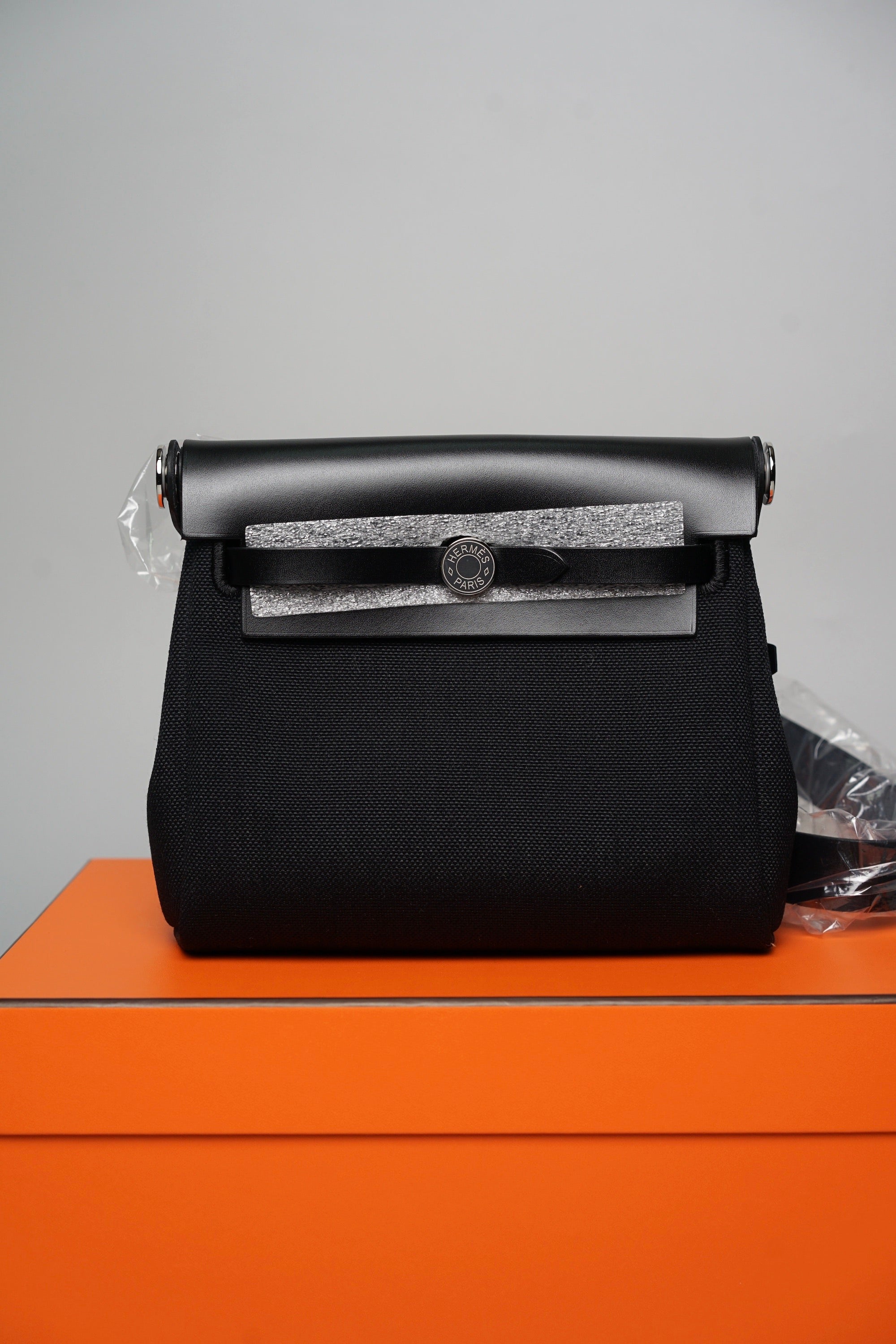 【上品】HERMES リトルホースバッグ HERMES】エルメス ホースバックル ベルト – NISHIKINO VINTAGE KYOTO