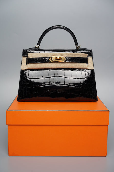 Hermes Kelly 20 in Shiny alligator in Black Ghw (Brand New)