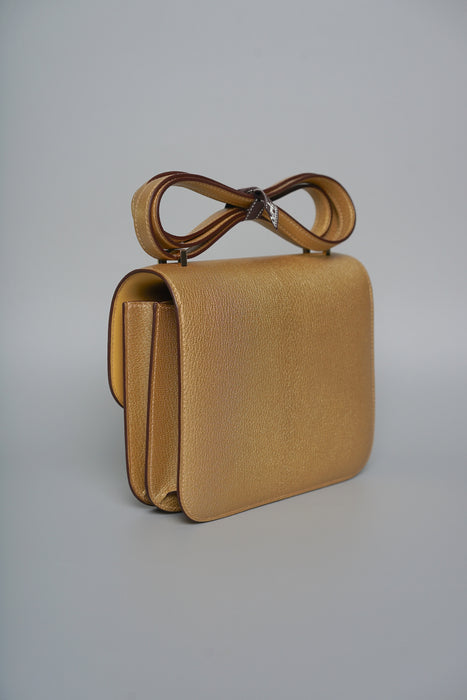 Hermes Constance 18 in Dore Chevre Permabrass (Brand New)