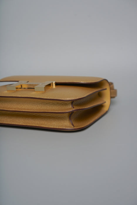 Hermes Constance 18 in Dore Chevre Permabrass (Brand New)