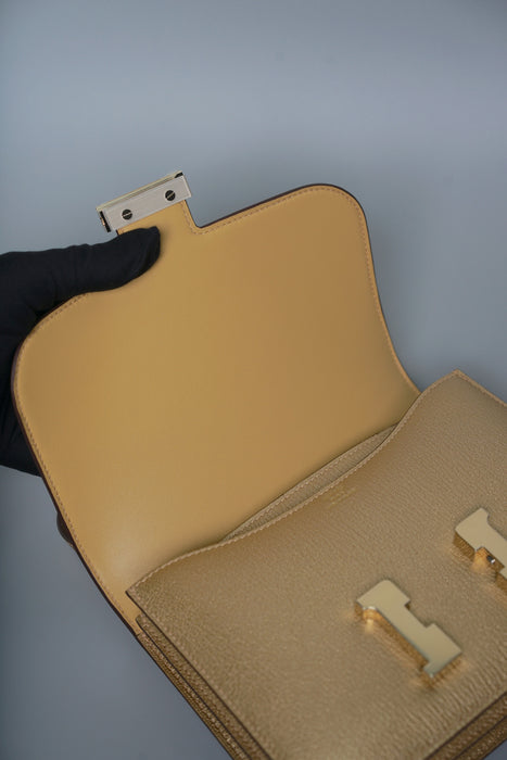 Hermes Constance 18 in Dore Chevre Permabrass (Brand New)