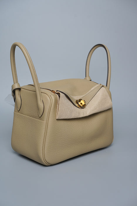 Hermes Lindy 26 in Trench Ghw (Brand New)