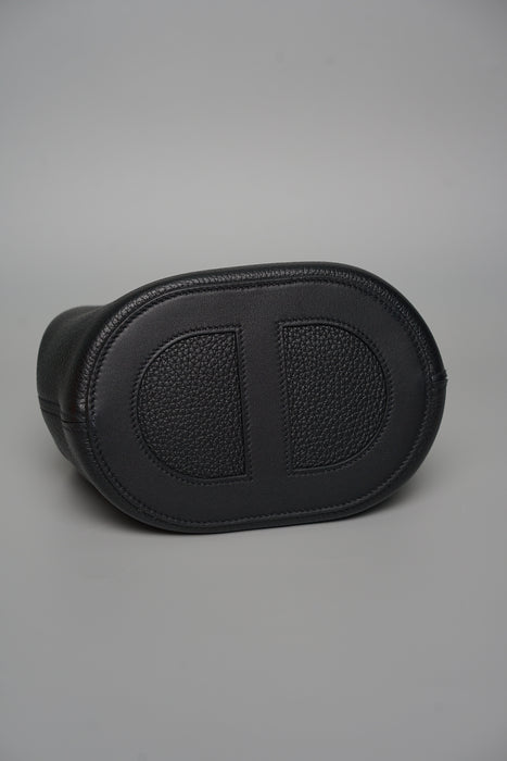 Hermes In The Loop in Noir Ghw
