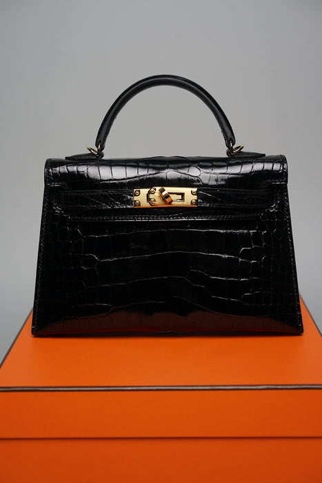Hermes Kelly II Sellier 20 in Noir Shiny Alligator Ghw