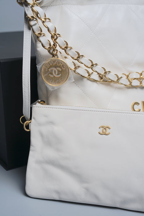 Chanel 22 Small in White Ghw (Brand New)