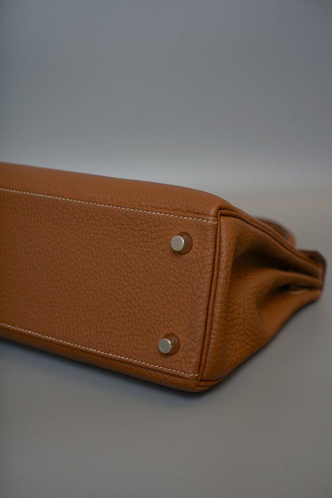 Hermes Kelly 25 in Gold Togo Phw (Brand New)