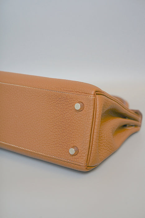Hermes Kelly 25 in Gold Togo Phw (Brand New)