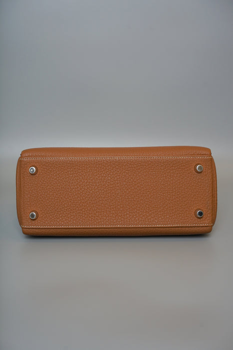 Hermes Kelly 25 in Gold Togo Phw (Brand New)